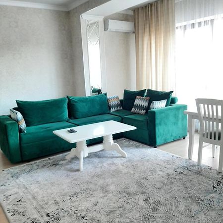 Comfortable Apartment Bishkek Exteriör bild