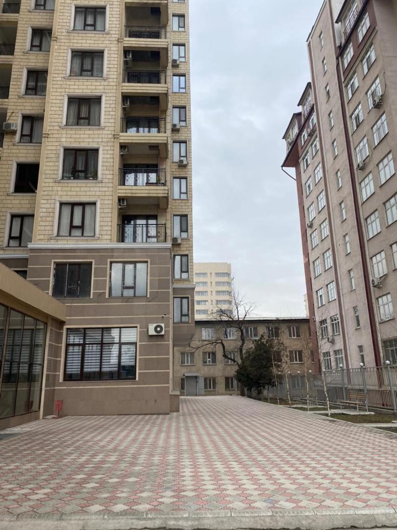 Comfortable Apartment Bishkek Exteriör bild
