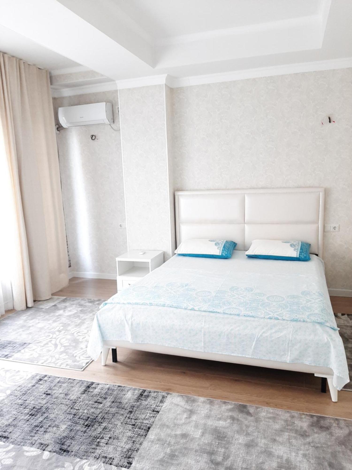 Comfortable Apartment Bishkek Exteriör bild