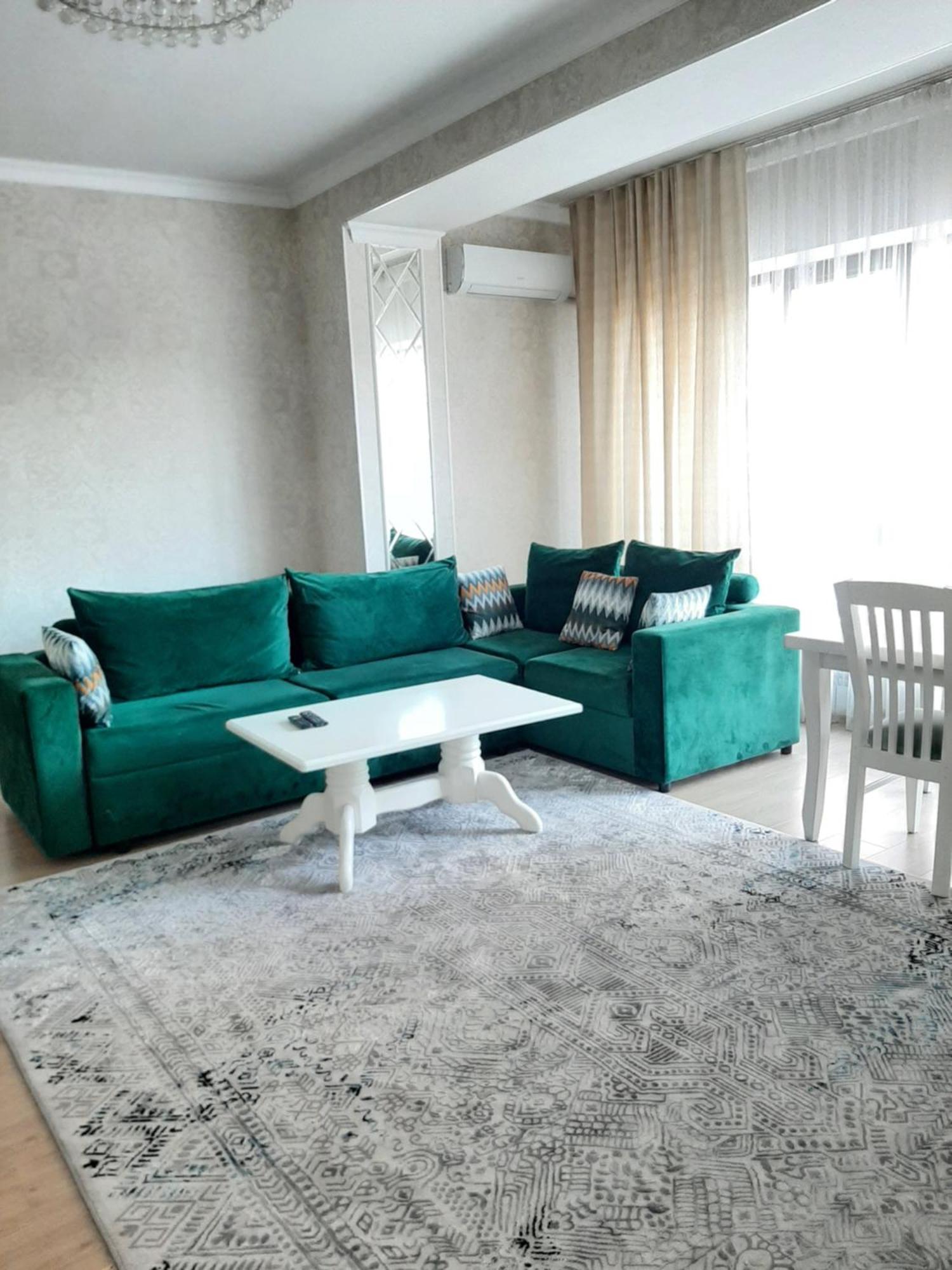 Comfortable Apartment Bishkek Exteriör bild